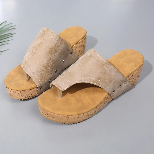 Sandalias de cuña de piel sintética