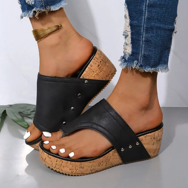 Sandalias de cuña de piel sintética