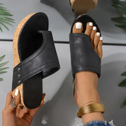Sandalias de cuña de piel sintética