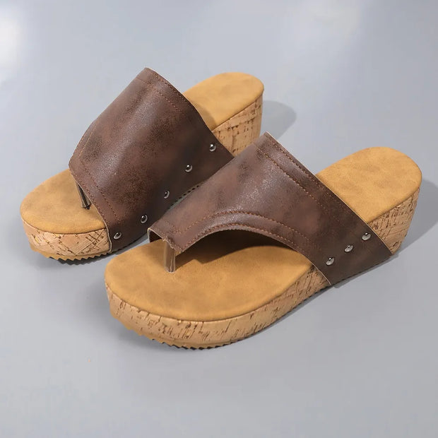 Sandalias de cuña de piel sintética