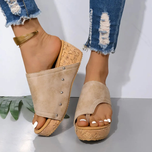 Sandalias de cuña de piel sintética