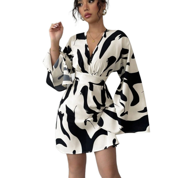Nuevo vestido con escote en V, estampado abstracto, mangas acampanadas y cintura alta