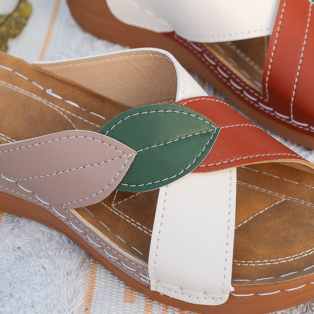 Sandalias de cuña de corcho para mujer con diseño de hojas